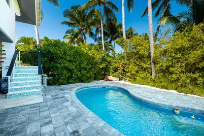 75071 Overseas Highway, Upper Sugarloaf Key, FL 33036 - Photo 27
