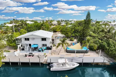 750 W Indies Drive, Ramrod Key, FL 33042 - Photo 7
