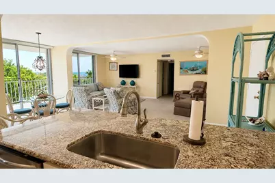 88500 Overseas Highway #APT 424, Upper Sugarloaf Key, FL 33070 - Photo 7