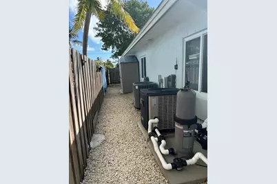 215 S Coconut Palm Boulevard, Upper Sugarloaf Key, FL 33070 - Photo 15