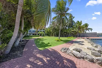 88110 Overseas Highway, Upper Sugarloaf Key, FL 33070 - Photo 25