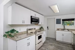 30372 Palm Dr, Big Pine Key, FL 33043 - Photo 15