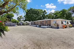 40 Transylvania Ave, Key Largo, FL 33037 - Photo 1