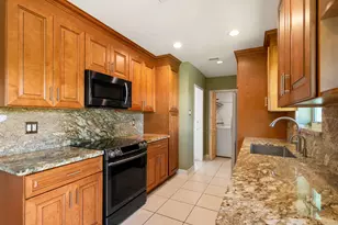 8 S Andros Rd, Key Largo, FL 33037 - Photo 9