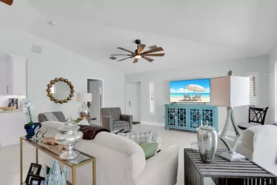 292 Sadowski, Key Colony, FL 33051 - Photo 11