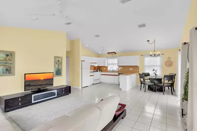19464 Seminole Street, Sugarloaf Key, FL 33042 - Photo 5