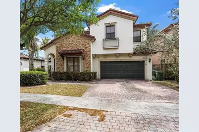 601 SE 37th Place, Homestead, FL 33034 - Photo 1