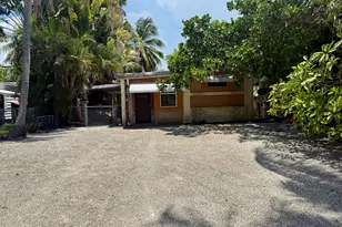 813 Narragansett Ln, Key Largo, FL 33037 - Photo 1