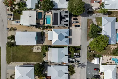 304 2nd Ter, Key Largo, FL 33037 - Photo 11