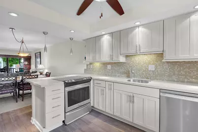 601 W Ocean Drive #316-D, Key Colony, FL 33051 - Photo 11