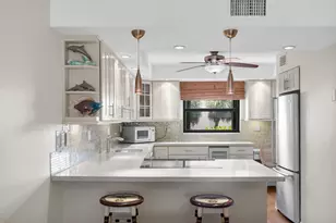 601 W Ocean Dr, Key Colony, FL 33051 - Photo 13