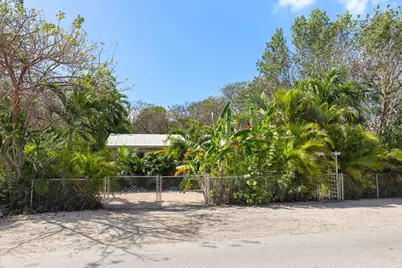 29284 Coconut Palm Drive, Big Pine Key, FL 33043 - Photo 19