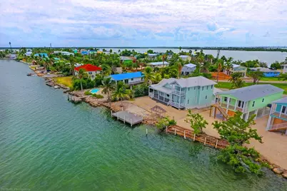 21 E Circle Drive #B, Saddlebunch, FL 33040 - Photo 1