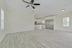 21 E Circle Dr, Saddlebunch, FL 33040 - Photo 13