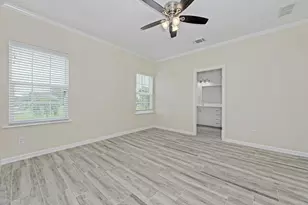 21 E Circle Dr, Saddlebunch, FL 33040 - Photo 5