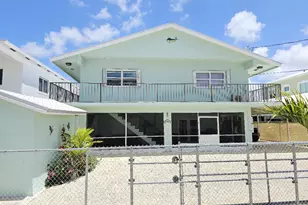 156 Ocean Shores Dr, Key Largo, FL 33037 - Photo 1