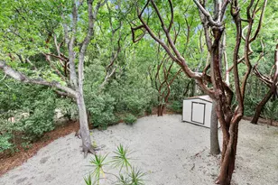 51 N Bay Harbor Dr, Key Largo, FL 33037 - Photo 23