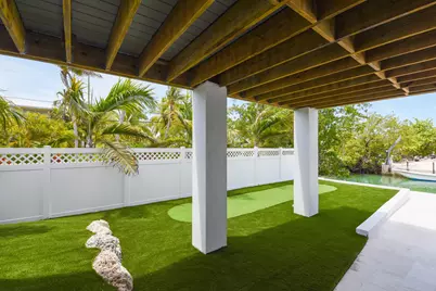 848 E Caribbean Drive, Summerland Key, FL 33042 - Photo 15