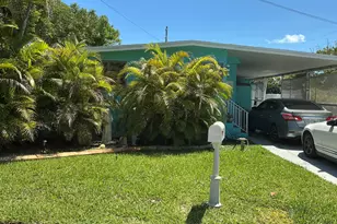 802 N Topaz, Key Largo, FL 33037 - Photo 1