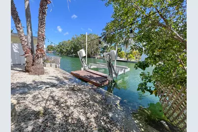 37 Palm Drive, Lower Sugarloaf Key, FL 33040 - Photo 9