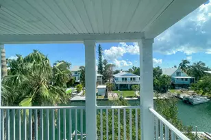 37 Palm Dr, Lower Sugarloaf Key, FL 33040 - Photo 15