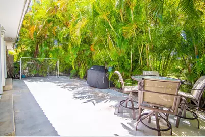 180 8th Street, Key Colony, FL 33051 - Photo 7