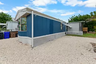 17 Palm Dr, Saddlebunch, FL 33040 - Photo 5