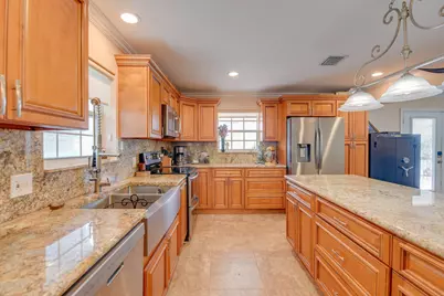 706 E Caribbean Drive, Summerland Key, FL 33042 - Photo 3