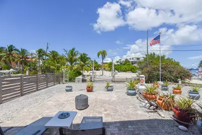 706 E Caribbean Drive, Summerland Key, FL 33042 - Photo 19