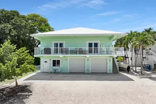 417 3rd St, Key Largo, FL 33037 - Photo 1