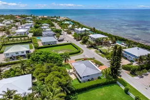 235 W Seaview Cir, Duck Key, FL 33050 - Photo 3