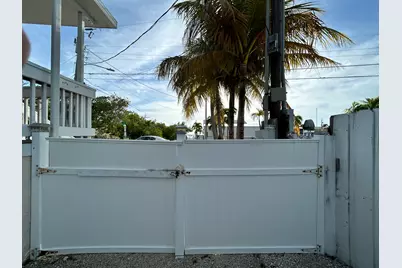 100 Sunset Lane, Key Largo, FL 33037 - Photo 3