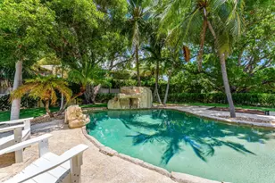 235 W Seaview Cir, Duck Key, FL 33050 - Photo 31