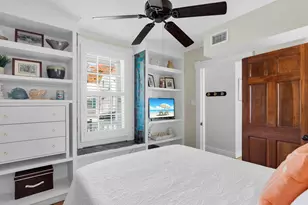 1009 Whitehead St, Key West, FL 33040 - Photo 15