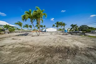1000 W Ocean Dr, Key Colony, FL 33051 - Photo 13