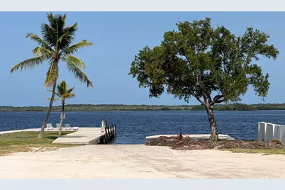 70 Shoreland Drive, Key Largo, FL 33037 - Photo 11
