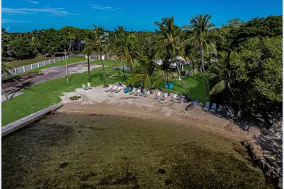19 SE Marlin Avenue, Key Largo, FL 33037 - Photo 3