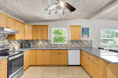 148 Sunrise Drive, Plantation Key, FL 33070 - Photo 11