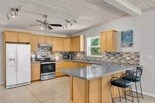148 Sunrise Dr, Plantation Key, FL 33070 - Photo 9