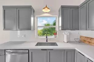 101 N Coral Ln, Key Colony, FL 33051 - Photo 9