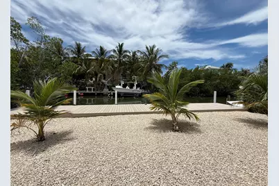 23940 Overseas Highway, Summerland Key, FL 33042 - Photo 19