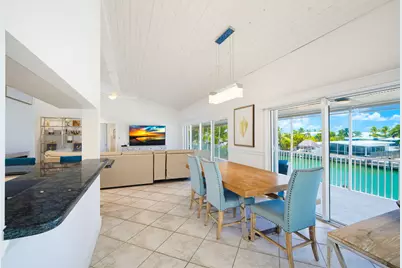 420 11th Street, Key Colony, FL 33051 - Photo 9