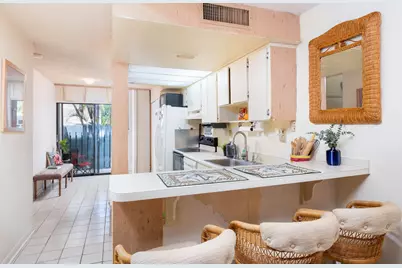 87200 Overseas Highway #APT B 6, Plantation Key, FL 33036 - Photo 5