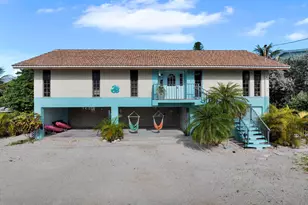 422 Calle Limon, Marathon, FL 33050 - Photo 1