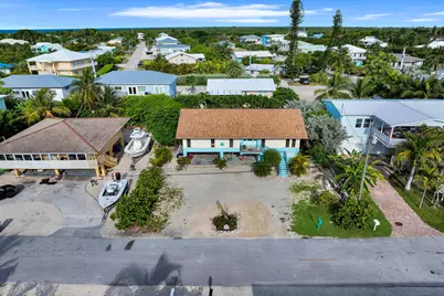 422 Calle Limon, Marathon, FL 33050 - Photo 1