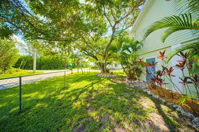 31054 Avenue J, Big Pine Key, FL 33043 - Photo 47