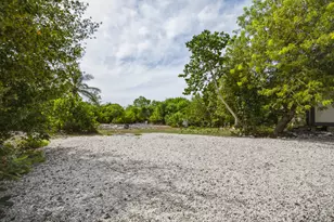 2231 Middle Torch Rd, Middle Torch Key, FL 33042 - Photo 27