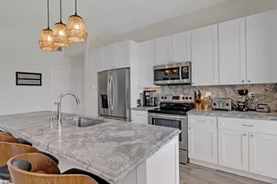 273 W Seaview Dr, Duck Key, FL 33050 - Photo 13