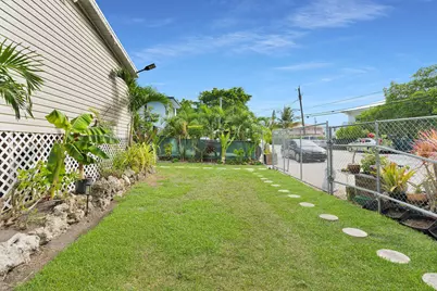 915 Plantation Road, Key Largo, FL 33037 - Photo 35