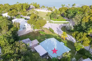 149 N Bay Harbor Dr, Key Largo, FL 33037 - Photo 3